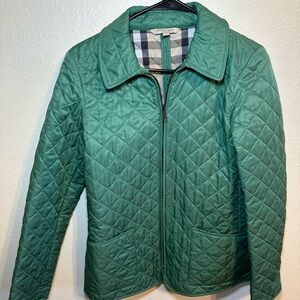 Burberry Green Puffer Jacket with Diamond Quilting and Full-Length Zipper